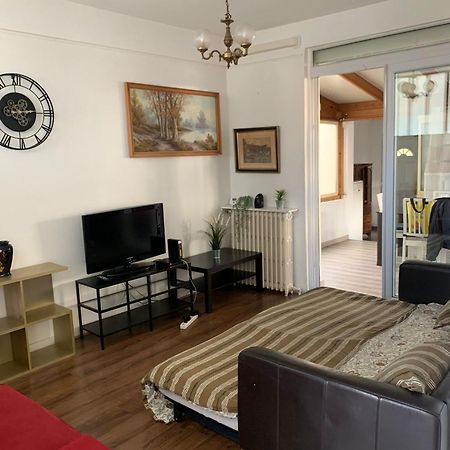 Grand Appartement Avec Terrasse & Jardin A 5 Minutes De Paris Cachan Kültér fotó